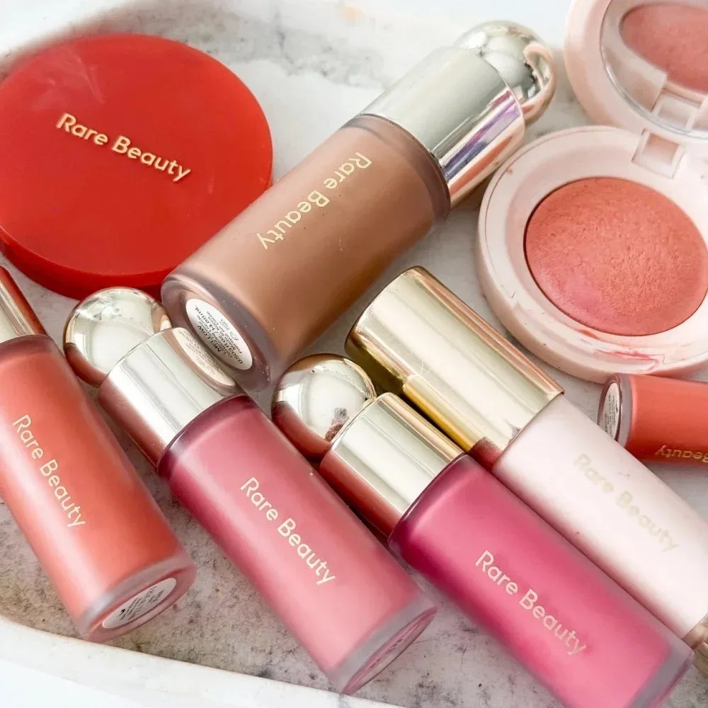 Brilho Labial Rare Beauty, Blu - Beauty Makeup Look avaliação e preço
